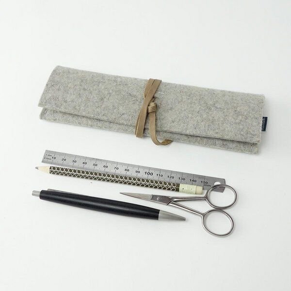 matilda k. manufaktur stiftemäppchen schlampermäppchen federmäppchen 'leonore' aus Wollfilz hellgrau