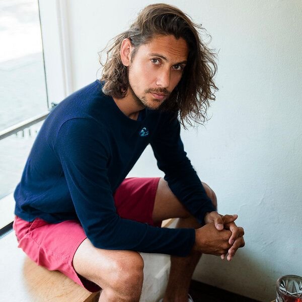 The Driftwood Tales Blaues Langarm T-Shirt mit japanischer Stickerei (Kanagawa Golf)