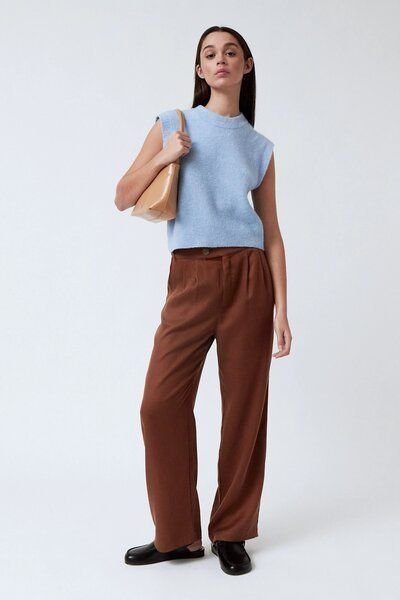 amt.studio "Gaia" Stoffhose aus fließendem Tencel mit Bundfalten