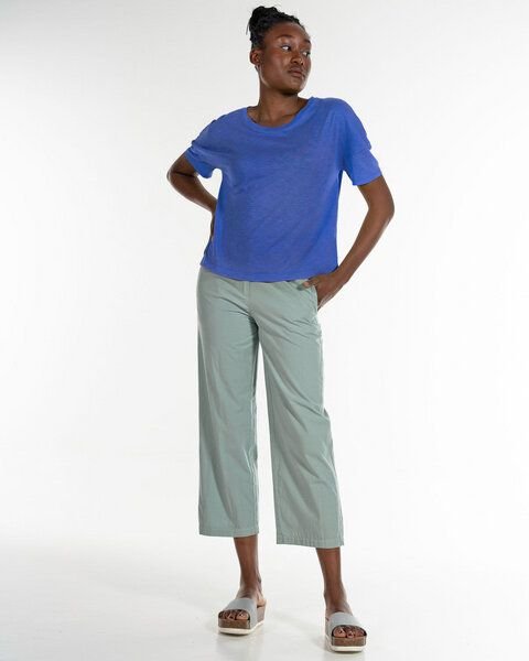 Alma & Lovis Lässiges Shirt aus leichter Bio-Baumwolle / EcoVero | Flame T