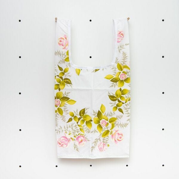 soki Plastiktüte 2.0 aus Omi´s alter Bettwäsche