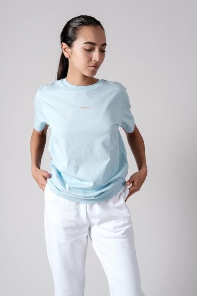 FANTASTIC REALITY STUDIOS LOGO AQUAMARINE T-SHIRT – Bio-Baumwolle, Unisex