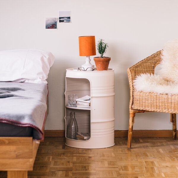 Lockengelöt Nachttisch/Couchtisch aus einem kleinen Ölfass
