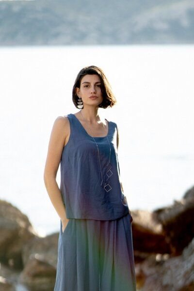 Top Katania – Lockeres mit einfacher Form – Breite Schulterträger – Rundhalsausschnitt – Viscose mit Leinen – 100% in de...