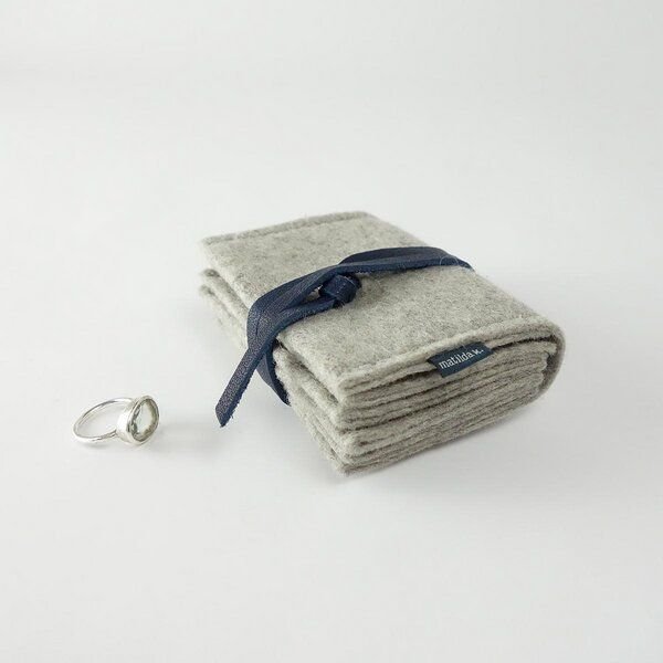 matilda k. manufaktur Schmuckaufbewahrung 'schmucknest' mittel aus Wollfilz hellgrau 'matilde'