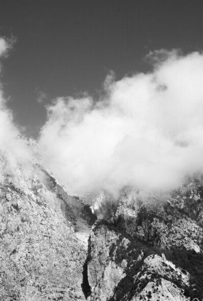 Photocircle Poster / Leinwandbild - hiking through MOUNTAINS & CLOUDS
