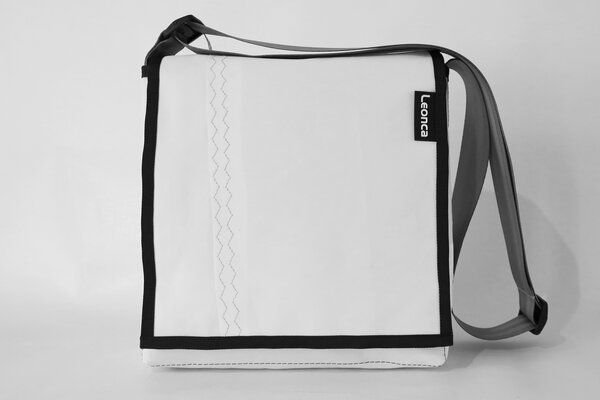 Leonca Tasche aus recyceltem Segel in 5 Größen