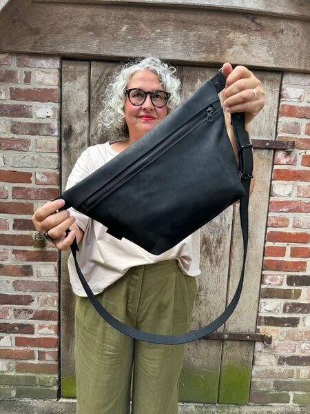 Süßstoff Ledertasche groß aus Naturleder, schlichtes Design, handgearbeitet