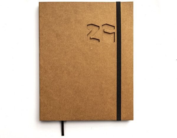 tyyp Buchkalender 2026 – Schweizer Broschur mit Craft-Cover | Handmade & Vegan