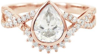 Eppi Einzigartiger Verlobungsring mit Moissaniten Alica