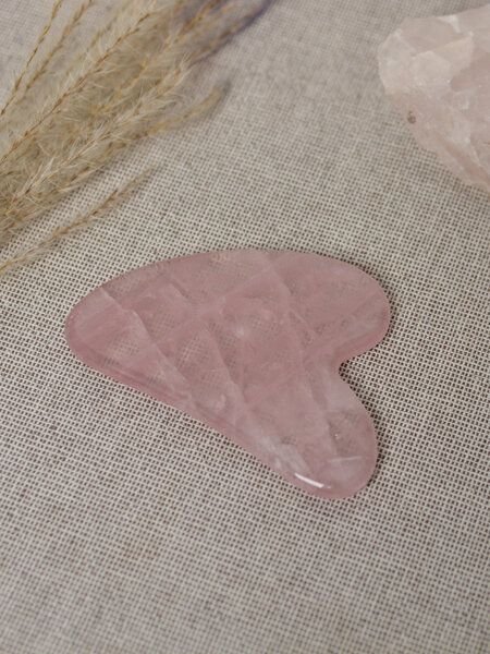 PurpurRosé - Beauty trifft Edelstein Gua Sha - Das Beauty-Tool für deine Anti-Aging Gesichtsmassage