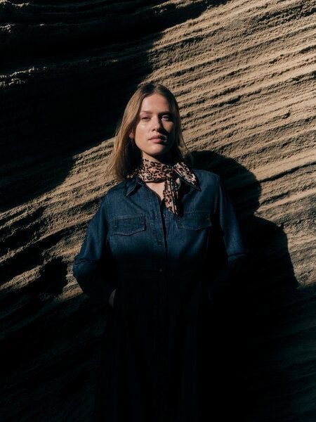 LANIUS Tuch Print Leo aus TENCEL Lyocell