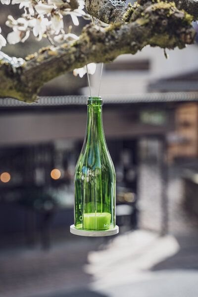 MaBe hängeWINDLICHT® aus der Sektflasche - witzige & nachhaltige Geschenkidee