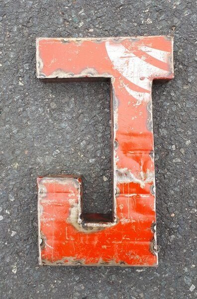 Moogoo Creative Africa Buchstabe A-Z aus recycelten Ölfässern -22cm- Post-Oil Industrial Upcycling