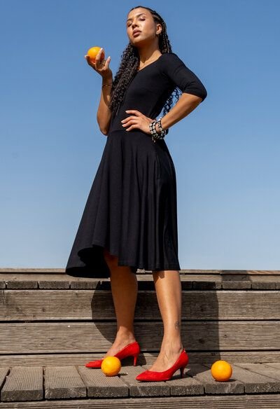 KOKOworld Swing Kleid aus Viskose EcoVero – ausgestellter Schnitt im 50er-Jahre-Stil – mit Taschen – bequem & elegant – ...