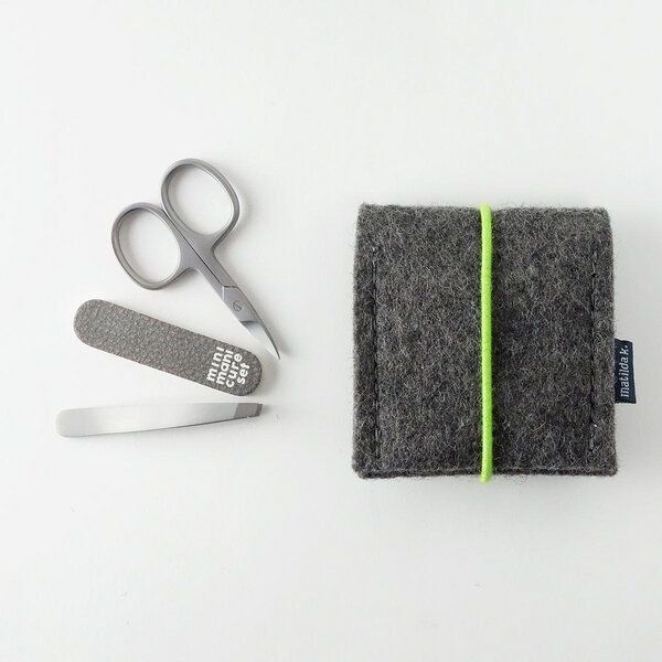 matilda k. manufaktur mini-maniküre-set 'ella' aus Wollfilz mit Rundgummi-Verschluß in vielen Farben