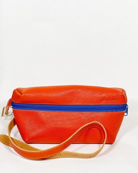 monday market Bauchtasche Luca aus pflanzlich gegerbtem Büffel-Leder