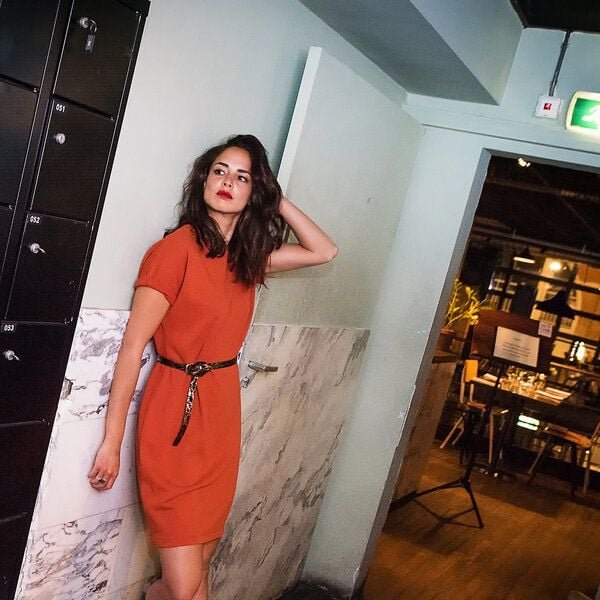 The Driftwood Tales Kurzärmeliges Kleid aus Sweatshirtstoff