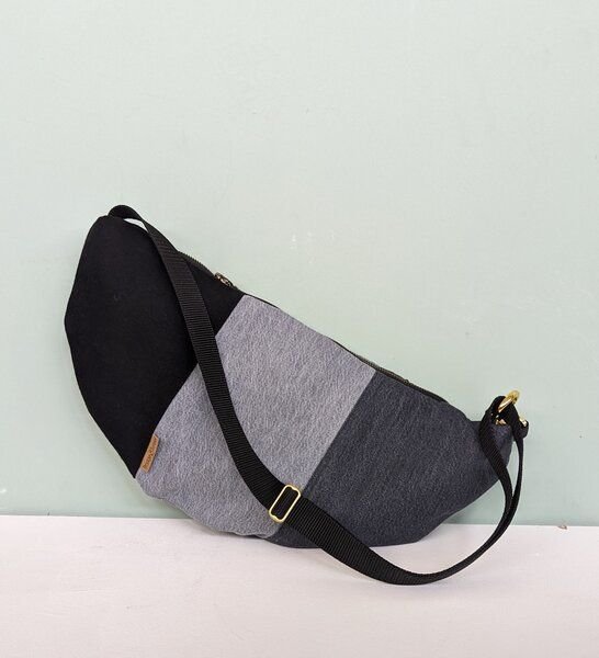 Bridge&Tunnel Moon Bag - black