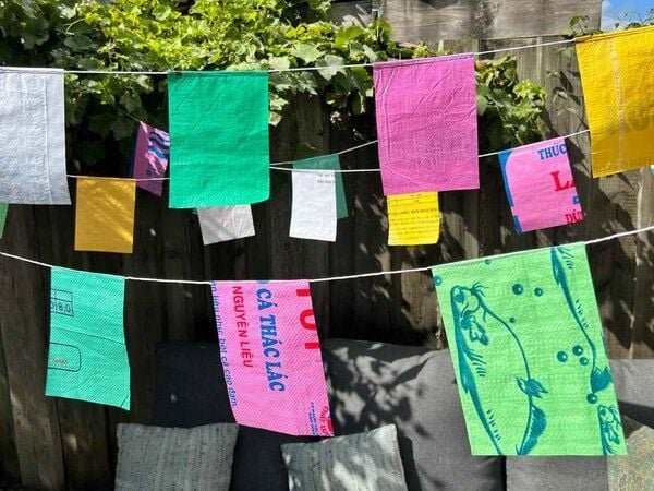 MoreThanHip Flagline recycelte Fischsäcke - 5 Meter - multicolour - dreieckig oder rechteckig