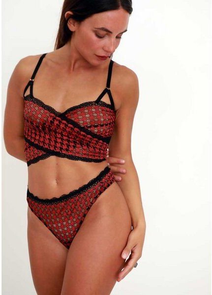 Anekdot Dharma Red Set