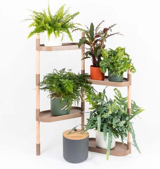 CitySens Blumenregal mit 4 Ablagen und automatischer Bewässerung.