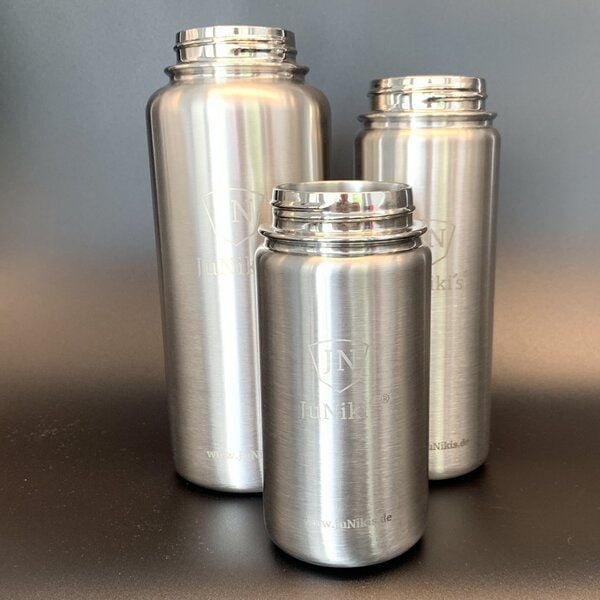 JN JuNiki's 3er Set drei Größen JuNiki´s® eco line Edelstahl Trinkflaschen isoliert