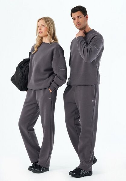 ORGANICATION POLLEN | Essentials Travel Unisex Jogginghose aus Bio-Baumwolle & Recyceltem Polyester