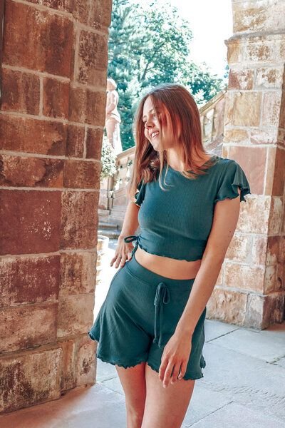 Vivien Joy Farrah Crop T-shirt mit Schmetterlingsärmel