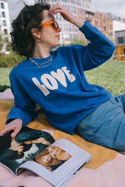 thinking mu Sweatshirt - Love Ecru - aus Bio-Baumwolle