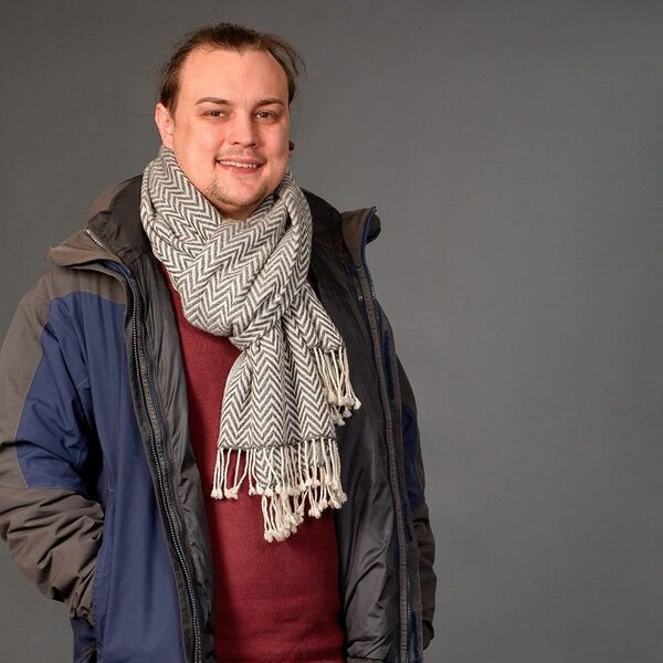 Frida Feeling Wollschal im Heringbone Muster