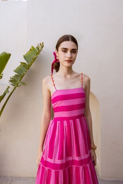 Thumbnail - Haus of Namaste Midikleid 'Gulaal' aus Bio-Baumwolle – Rosa handbedruckt, gefüttert & mit Taschen