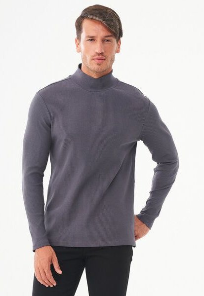 ORGANICATION Geripptes Langarmshirt aus Bio-Baumwolle mit Rollkragen