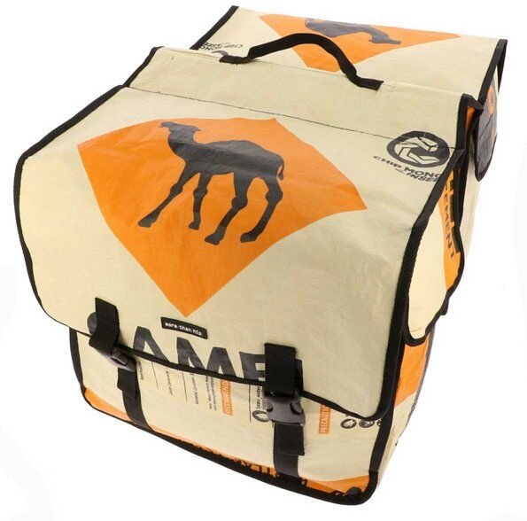 MoreThanHip Doppelte Fahrradtasche aus recycelten Zement- oder Fischfuttersäcken - Mumba