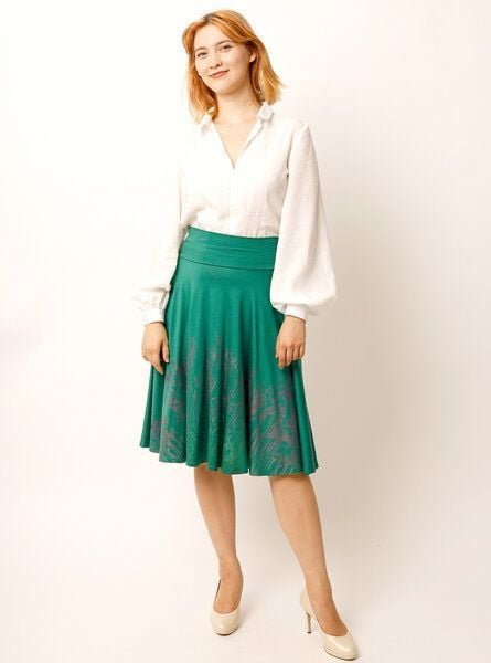 Peaces.bio - handbedruckte Biomode Tellerrock Mystic Iris in Grün