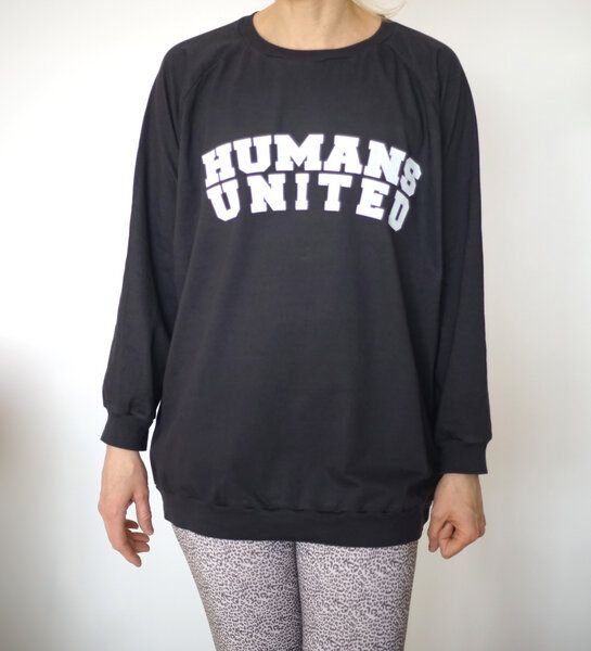 Lena Schokolade HUMANS UNITED Sweater aus Bio-Baumwolle versch. Farben