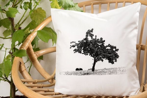 Hirschkind Bio-Kissenbezug 'Apfelbaum' weiß mit schwarzem Druck 40*40 cm