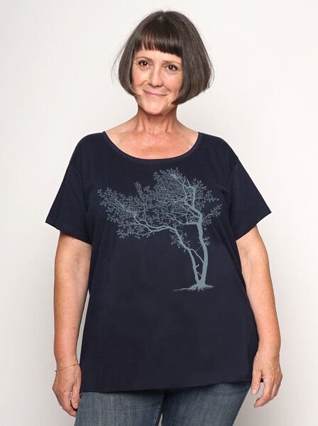 Peaces.bio - handbedruckte Biomode Bio-Damen-Loosefit-T-Shirt Fancy Tree