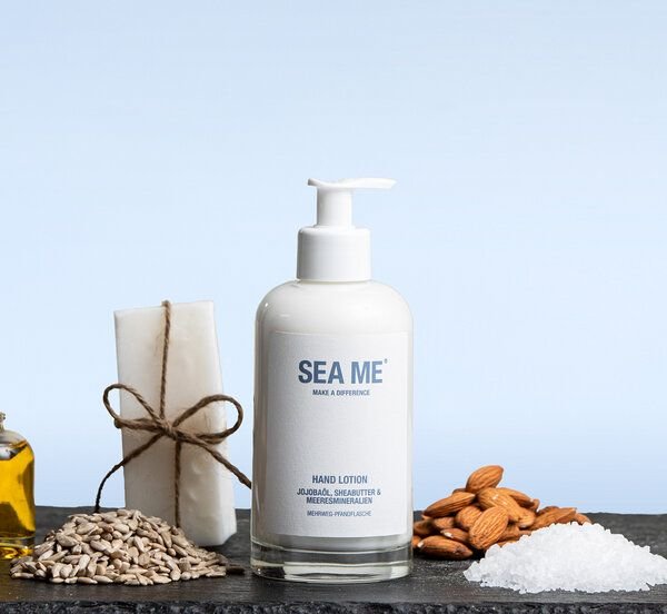 SEA ME Hand Lotion | Jojobaöl, Sheabutter & Meeresmineralien | mit Sheabutter | Mehrweg-Glas 250 ml