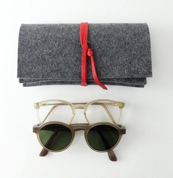 matilda k. manufaktur Brillenetui aus Wollfilz für 2 Brillen 'doppelte auguste'