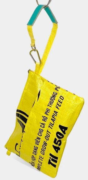 REFISHED fair fashion Täschchen 'BAG-IN-BAG' (S) - upcycelte Fischfuttersäcke