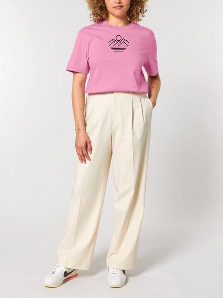 Human Family Bio Unisex Rundhals T-Shirt "Mountain Silhouette"