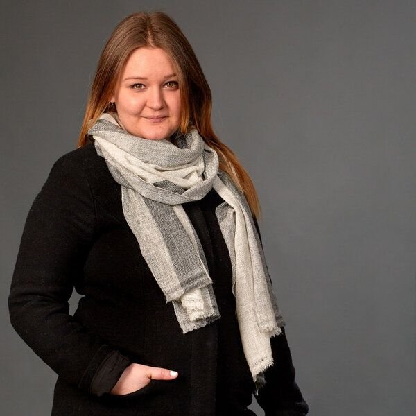 Frida Feeling Wollschal ungefärbt mit Fischgrätmuster