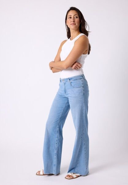 FUTURE:PEOPLE. 06:11 WIDE LEG WEDGE- Damen Jeans aus leichtem Stretch-Denim aus Bio-Baumwoll/ Tencel-Mix (30611 0 1004)