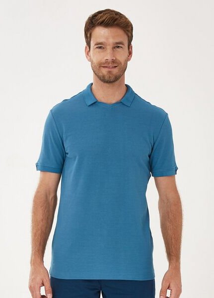 ORGANICATION Poloshirt aus Bio-Baumwolle mit V-Ausschnitt