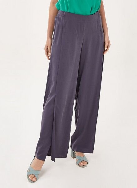 ORGANICATION Hose aus TENCEL Lyocell mit Schlitz