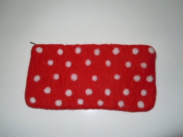 short'n'pietz handgefilzte Federtasche oder Kosmetiktäschchen mit Reißverschluß