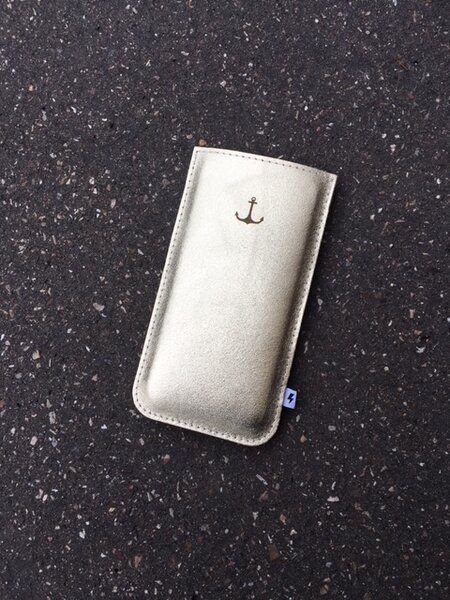 ELEKTROPULLI E L E K T R O P U L L I - Handyhülle für dein iPhone 6-8 ohne Bumper