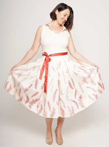 Peaces.bio - handbedruckte Biomode Sommerfestkleid Schafgarbe mit Kellerfalten