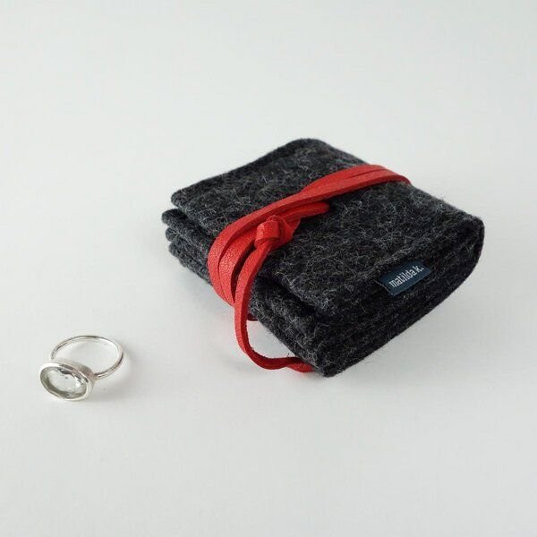 matilda k. manufaktur Schmuckaufbewahrung 'schmucknest' klein aus Wollfilz anthrazit 'margarete'